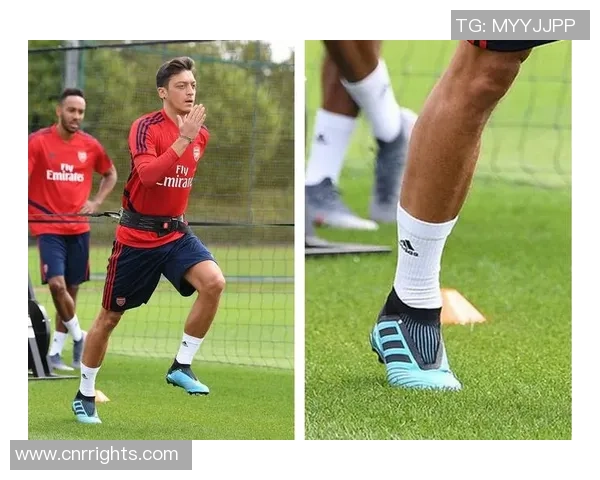 足球球星专用球袜揭秘球员脚下秘密装备与性能分析 足球球星专用球袜揭秘球员脚下秘密装备与性能分析