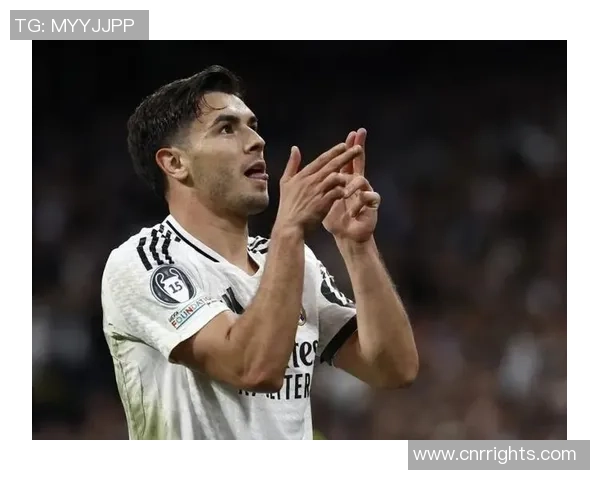 近年足球界崭露头角的超级球星及其影响力的全面分析 近年足球界崭露头角的超级球星及其影响力的全面分析